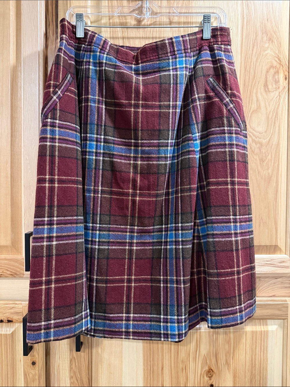 Lands' End Womenβs Size 10 Wool Blend Burgundy Plaid A-Line Skirt Blue Cream